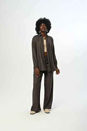 KADIN DÜZ RENK SİMLİ OVERSİZE KESİM GÖMLEK