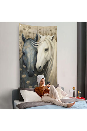 At Çifti Duvar Örtüsü-7549