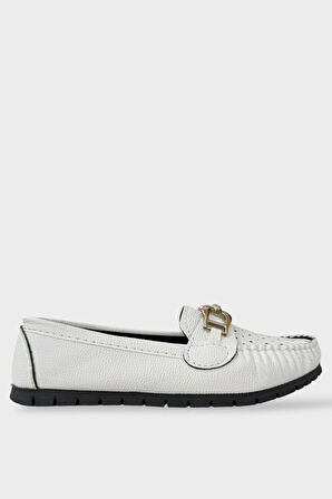 Kadın Delikli Tokalı Babet Ayakkabı BEYAZ