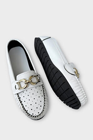 Kadın Delikli Tokalı Babet Ayakkabı BEYAZ