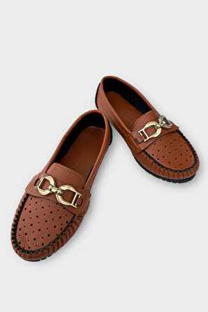 Kadın Delikli Tokalı Babet Ayakkabı TABA