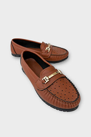 Kadın Delikli Tokalı Babet Ayakkabı TABA