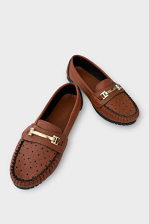 Kadın Delikli Tokalı Babet Ayakkabı TABA