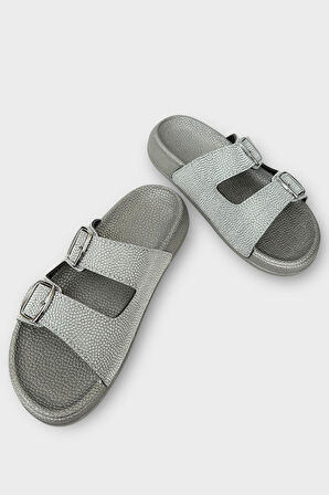 Kadın Simli Çift Bant Ayarlanabilr Tokalı Terlik FÜME