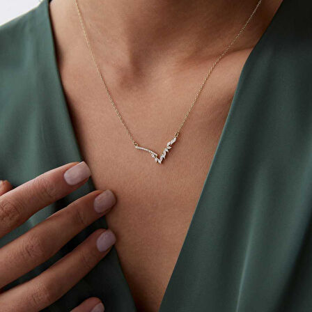 V Taşlı Tasarım Kolye