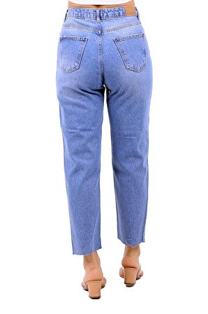 Bacakları Yırtıklı ve Yüksek Belli Astarsız Cepli Boyfriend Kadın Kot Pantolon Jean Orta Mavi Denim