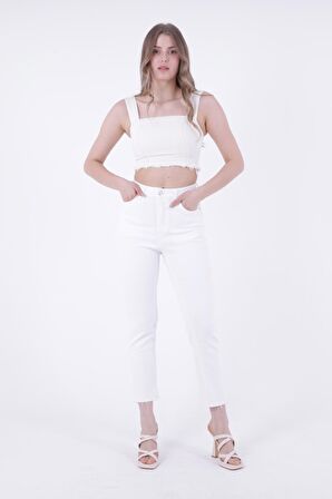 Paçaları Dikişsiz ve Yüksek Belli Cepli Astarsız Kadın Kot Pantolon Mom Fit Jean Beyaz Denim