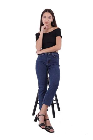 Paçaları Dikişsiz ve Yüksek Belli Cepli Astarsız Kadın Kot Pantolon Mom Fit Jean Normal Koyu Mavi