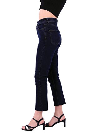 Paçaları Dikişsiz ve Yüksek Belli Cepli Astarsız Kadın Kot Pantolon Mom Fit Jean Lacivert Denim