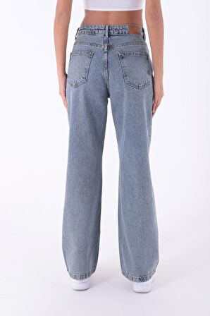 Geniş Paçalı ve Yüksek Belli Cepli Rahat Kadın Kot Pantolon Relaxed Jean Orta Mavi Tintli  Denim