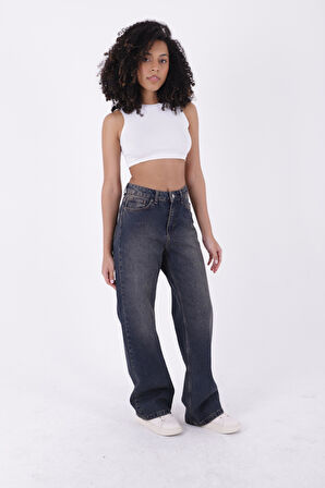 Geniş Paçalı ve Yüksek Belli Cepli Rahat Kadın Kot Pantolon Relaxed Jean Koyu Mavi Tintli Denim