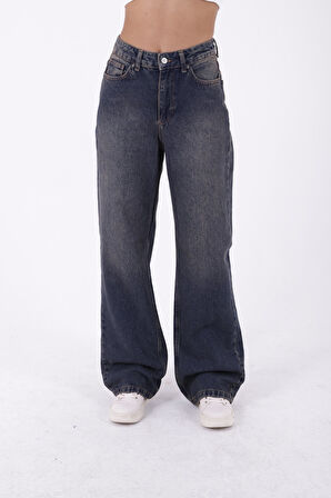Geniş Paçalı ve Yüksek Belli Cepli Rahat Kadın Kot Pantolon Relaxed Jean Koyu Mavi Tintli Denim