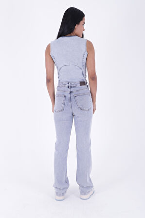 Yüksek Belli ve Cepli Boru Paçalı Relaxed Kadın Kot Pantolon Açık Mavi Jean Denim Dört Mevsim