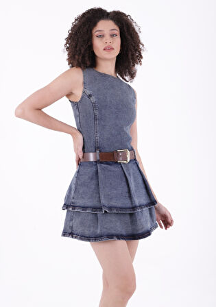 Beli Kemerli ve Pile Detaylı Kolsuz Çan Model Kısa Kot Kadın Elbise Koyu Mavi Denim Yaz - Bahar