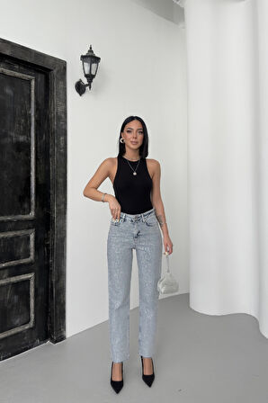 Leopar Taşlı ve Yüksek Belli Dikişsiz Paçalı Bilek Boy Mom Fit Kadın Kot Pantolon Açık Mavi Jean
