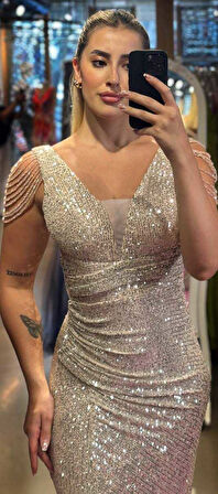 Bej Kalın Askı Boncuk İşlemeli Yırtmaçlı Düz Kesim Payet Uzun Abiye Elbise 7570