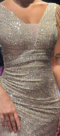 Bej Kalın Askı Boncuk İşlemeli Yırtmaçlı Düz Kesim Payet Uzun Abiye Elbise 7570