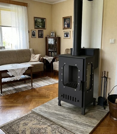 ThermAir Üç Camlı Pelet ve Odun Sobası – 30 m² Isıtma Kapasiteli, 3 Camlı Modern Soba 