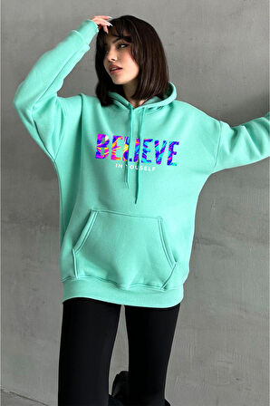 Kadın Mint Yeşili Renkli Believe Baskılı Oversize Kapüşonlu Sweatshirt