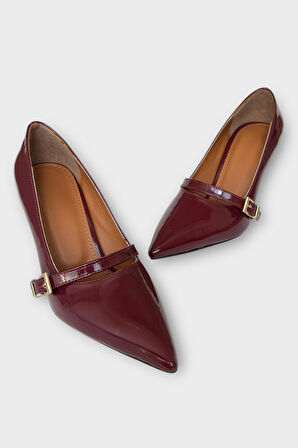 Kadın Tek Bant Tokalı Sivri Burun Topuklu Ayakkabı BORDO