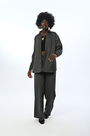 KADIN DÜZ RENK OVERSİZE KESİM GÖMLEK