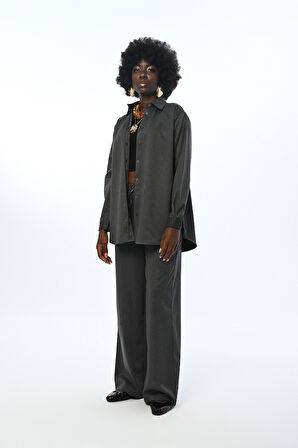 KADIN DÜZ RENK OVERSİZE KESİM GÖMLEK