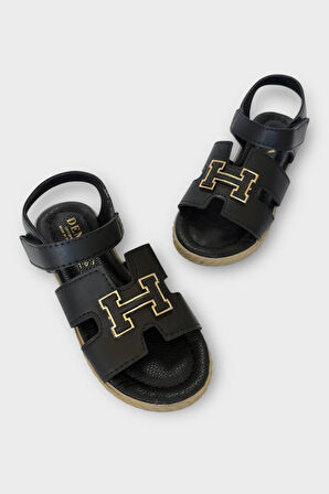 Kadın Önü ve Arkası Açık Yazlık Sandalet SİYAH