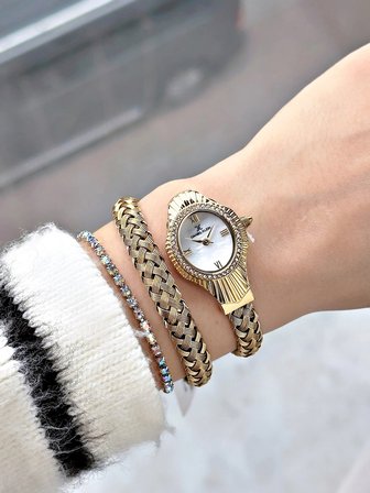 Daniel Klein Premium Yılan Model Dolamalı Kadın Kol Saati 23 mm