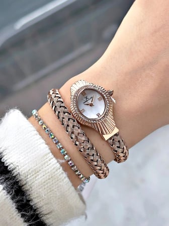 Daniel Klein Premium Yılan Model Dolamalı Kadın Kol Saati 23 mm