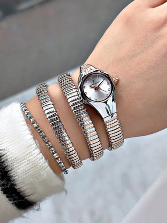 Daniel Klein Premium Yılan Model Dolamalı Kadın Kol Saati 23 mm