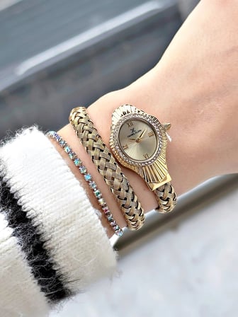 Daniel Klein Premium Yılan Model Dolamalı Kadın Kol Saati 23 mm