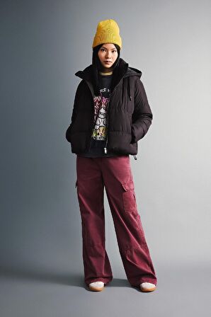 DeFacto Su Geçirmez Kapüşonlu Suni Kürklü Puffer Şişme Mont A0757AX23WNBK27