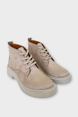 Kadın Nubuk Bağcıklı Yüksek Kauçuk Taban Bot KREM