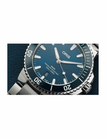 Oris Aquis Date 01 733 7787 4135-07 8 22 04PEB