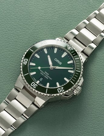 Oris Aquis Date 01 733 7787 4157-07 8 22 04PEB