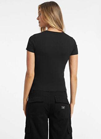 Guess Jeans Yuvarlak Yaka Baskılı Siyah Kadın T-Shirt Guess Jeans Kadın Slim Fit T-Shirt