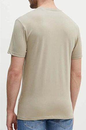 Guess Erkek Bej Önü Logolu T-Shirt