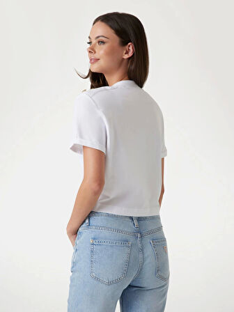 Guess Kadın Beyaz Crop Yıkanmış Logolu Tişört