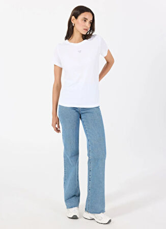 Guess Yuvarlak Yaka Baskılı Beyaz Kadın T-Shirt CN SS BACK PRINT TEE - ECO HEAVY AR