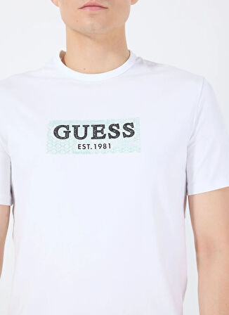 Guess Bisiklet Yaka Desenli Beyaz Erkek T-Shirt M5GI19J1314G011 SS CN GUESS BOX ST