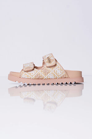 Guess Kadın Fadelizz Krem Sandalet
