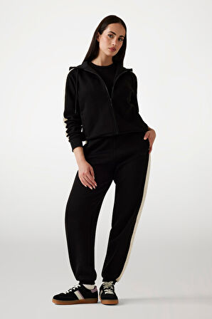 Kadın Fermuarlı Kapüşonlu Logolu Sweatshirt - Siyah | XL