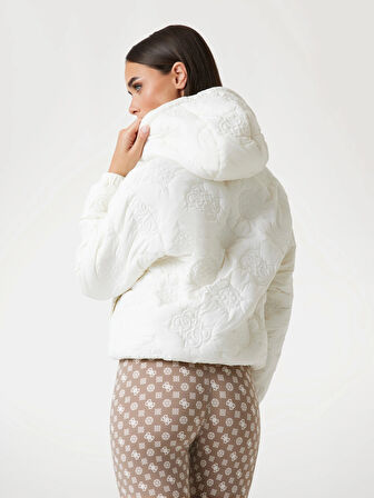 Guess Ivy Kadın Krem Aktif Mont V5YL03WHEB2-F0EN