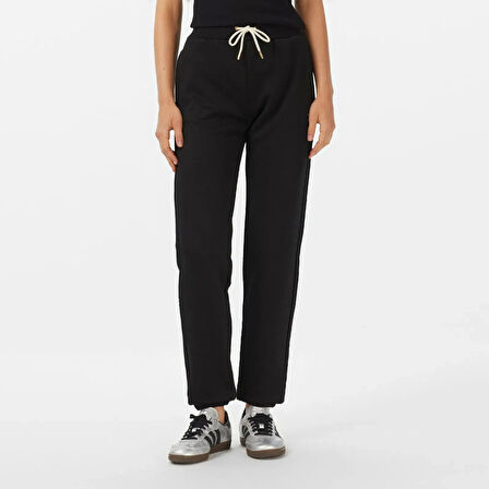 Guess Peony Kadın Siyah Aktif Regular Fit Eşofman Altı V5YB06KBSL2-FJ8A