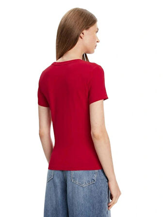 Guess Gj Ss Cn Slim Kadın Kırmızı Slim Fit T-Shirt W4YI01J1314-G585