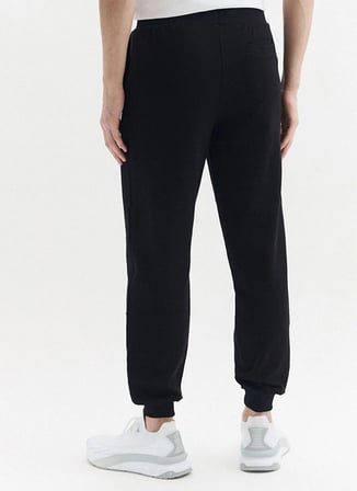 Guess Regular Fit Siyah Erkek Eşofman Altı Z6RB03K9YI1-JBLK Siyah Eşofman Altı