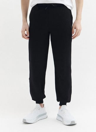 Guess Regular Fit Siyah Erkek Eşofman Altı Z6RB03K9YI1-JBLK Siyah Eşofman Altı