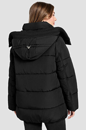 Kadın Eleonor Büzgü Detaylı Kapüşonlu Şişme Mont - Siyah | XS