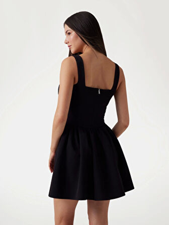 Guess Kadın Siyah Fit and  flare kısa elbise