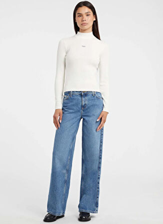 Guess Jeans Dik Yaka Baskılı Krem Kadın T-Shirt Guess Jeans Kadın Tp